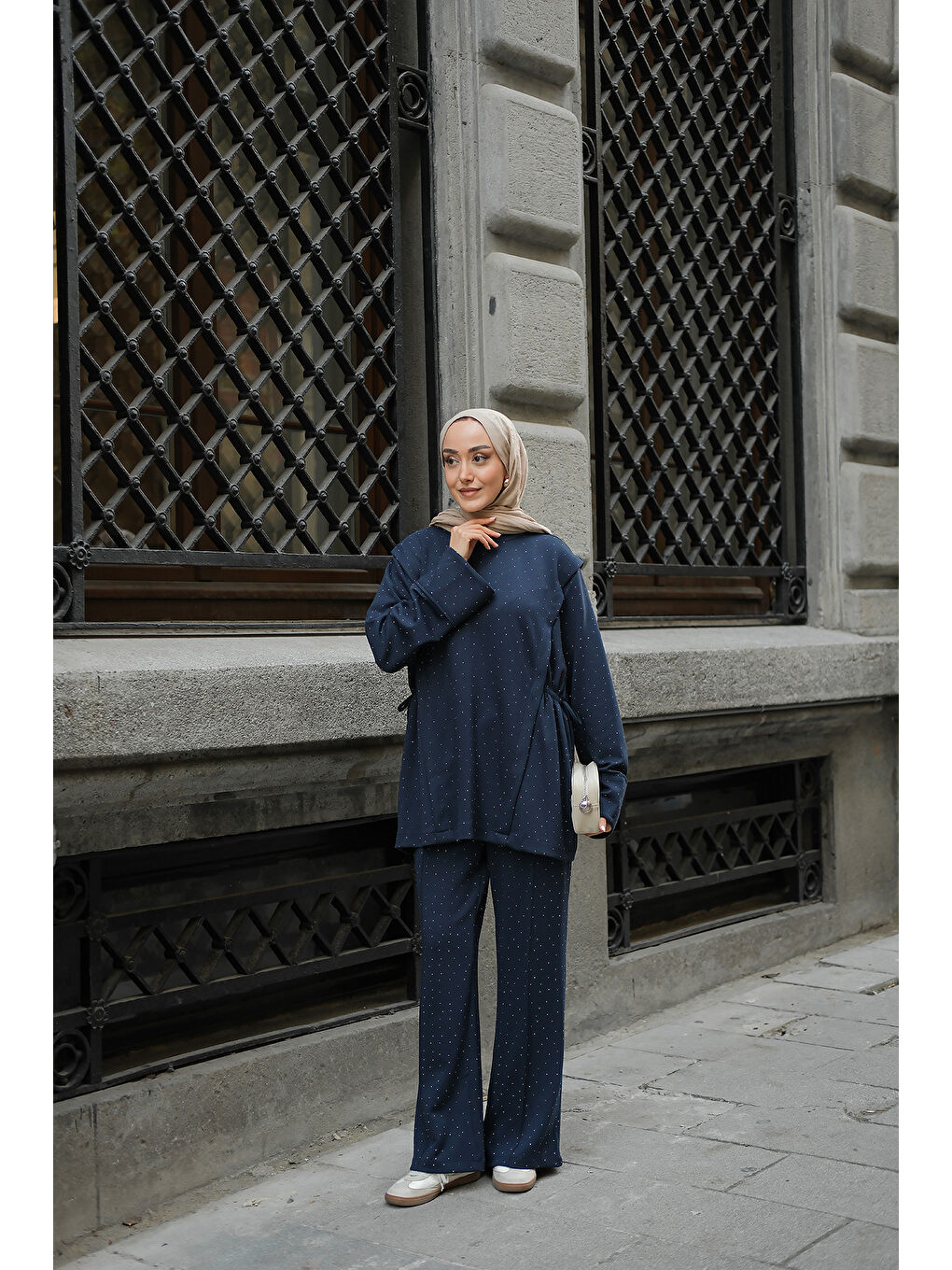 Kadın Taş Detay Beli Lastikli Takım Lacivert