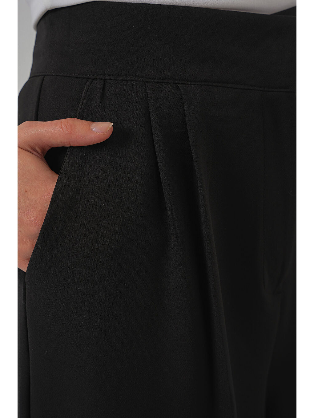 Kadın Yüksek Bel Bol Kumaş Pantolon 6697 - Siyah-4