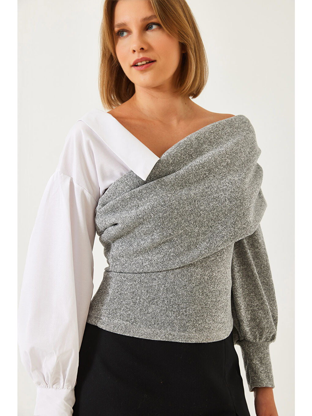 Gri Kadın Gömlek Kollu Tasarım Triko Kazak