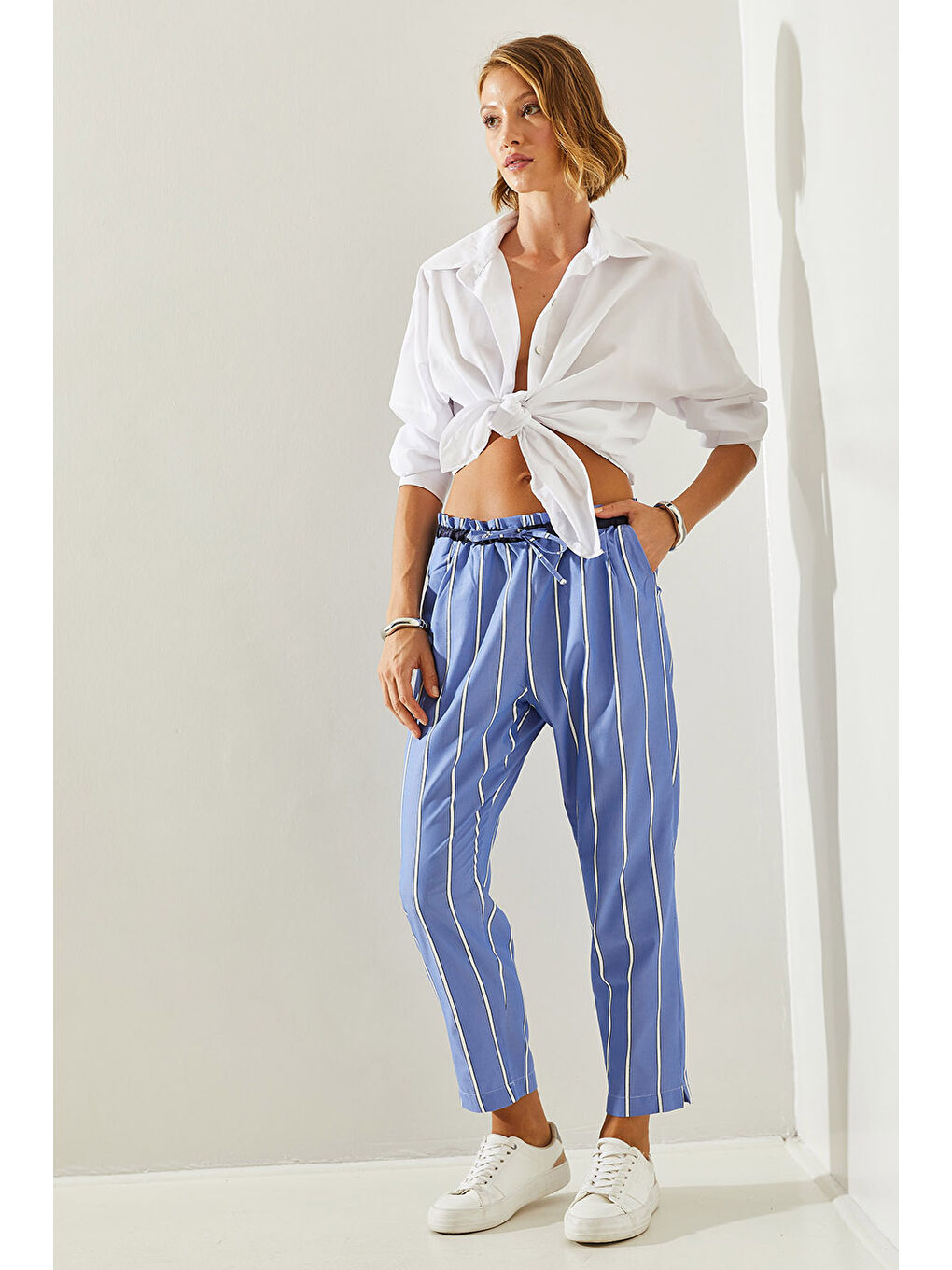 Mavi Çizgili Lastik Bel Bağlamalı Havuç Pantolon-1
