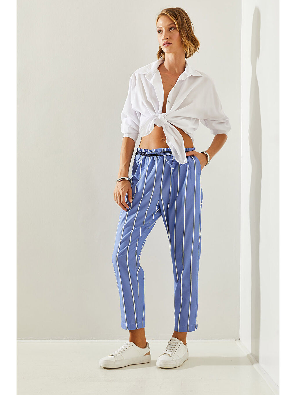 Mavi Çizgili Lastik Bel Bağlamalı Havuç Pantolon-3