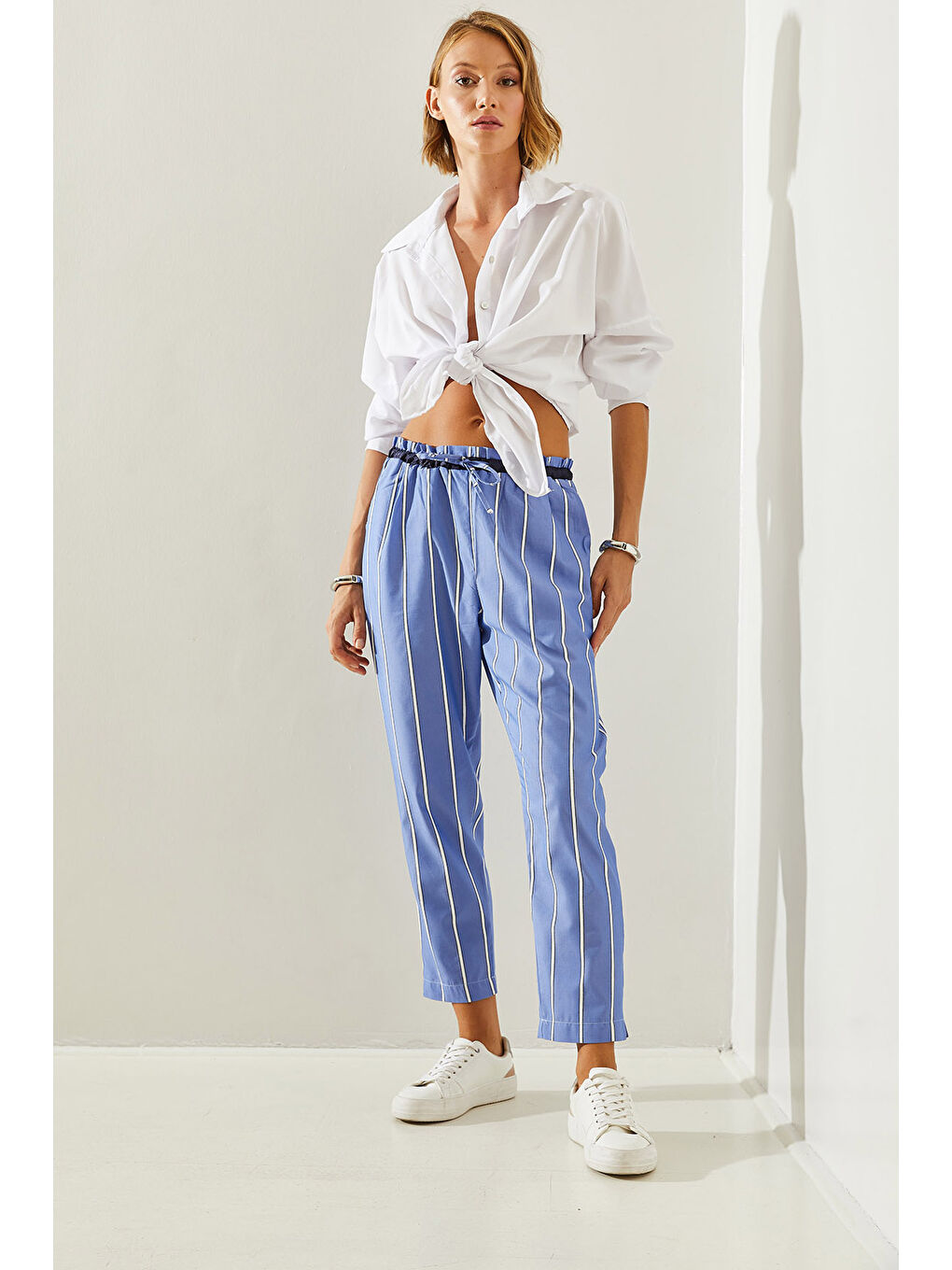 Mavi Çizgili Lastik Bel Bağlamalı Havuç Pantolon-4