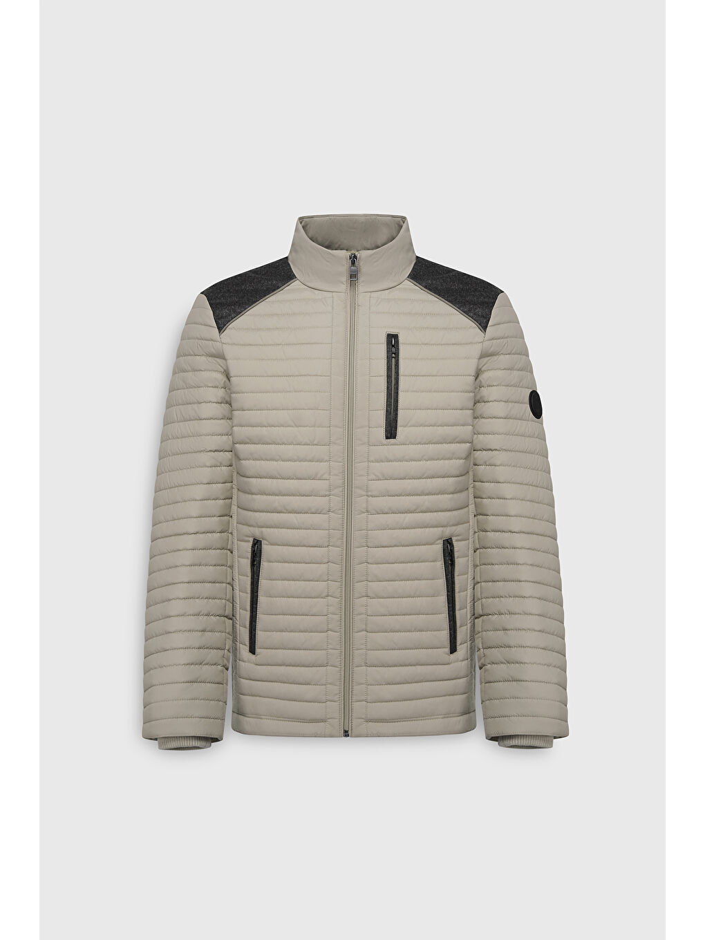 Erkek Bej Standart Fit Normal Kesim Kapitone Desenli Dik Yaka Fermuarlı Yan Cep Şişme Mont-7