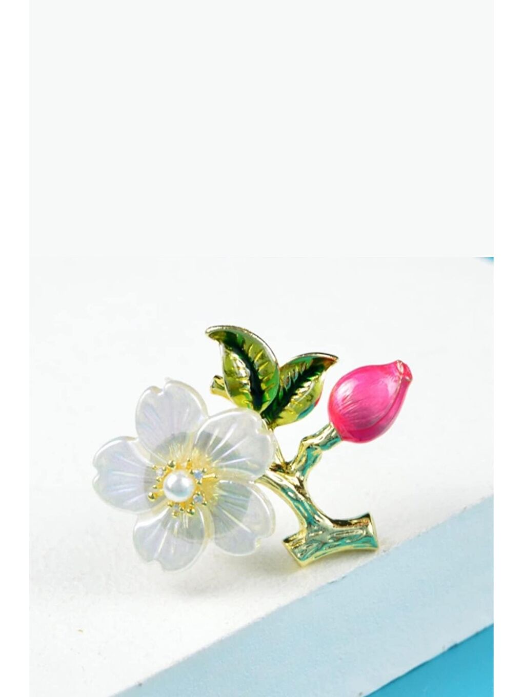 Sarı Sedefli Çiçek Zarif Kadın Broş-3