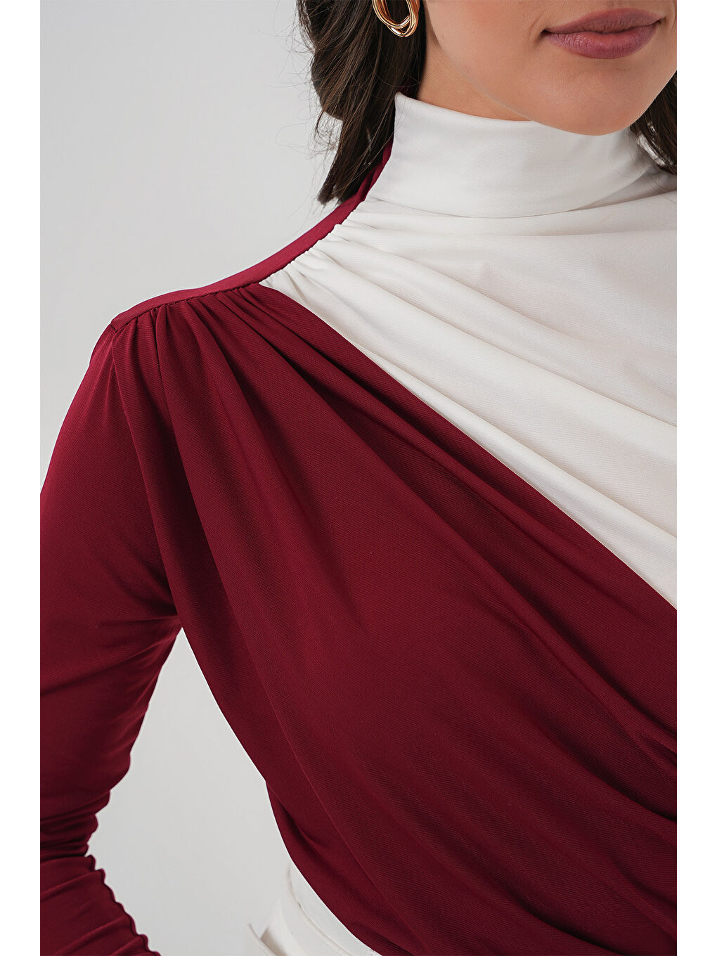 940 Büzgü Detaylı Sandy Bluz - Bordo-5