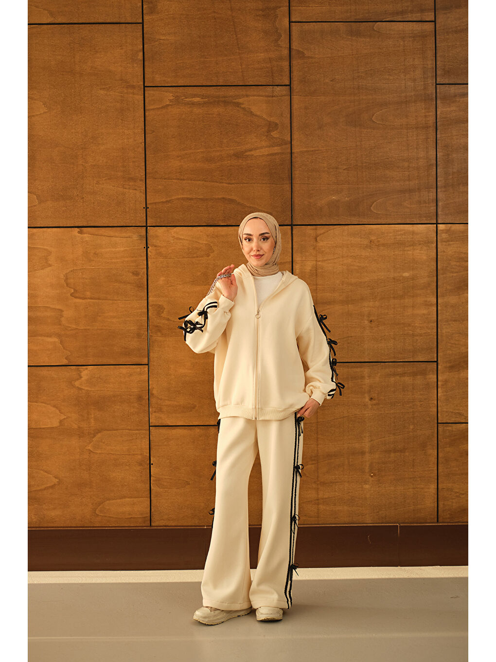 Ekru Kadın Kurdele Detaylı Takım Krem-1