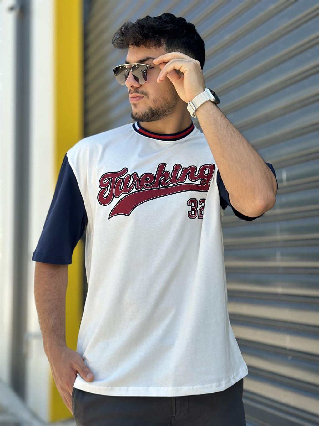 Tureking Nakışlı Kısa Kollu Tişört Oversize-Beyaz