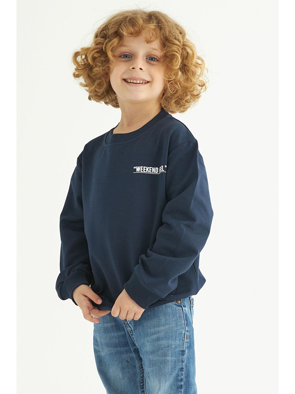 Lacivert Bisiklet Yaka Weekend Feel Baskılı Erkek Çocuk Sweatshirt