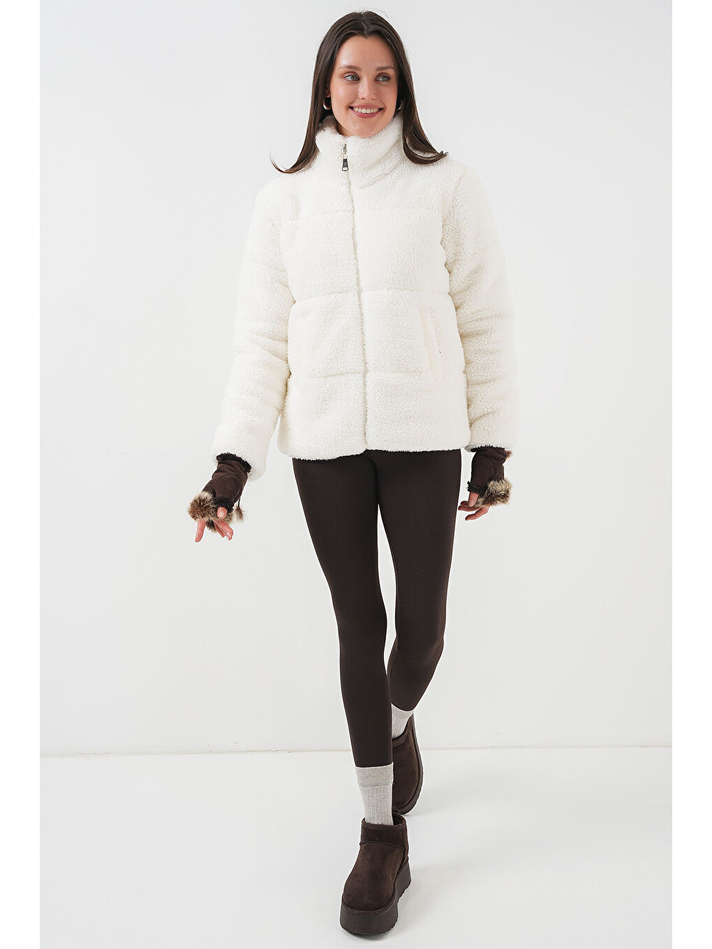 5178 Astarlı Pelüş Mont   Beyaz-1