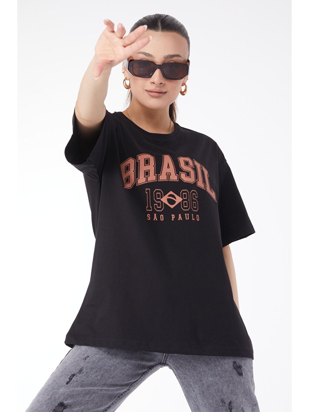 Bisiklet Yaka Kadın Siyah Kısa Kollu Baskılı Tişört - 24647