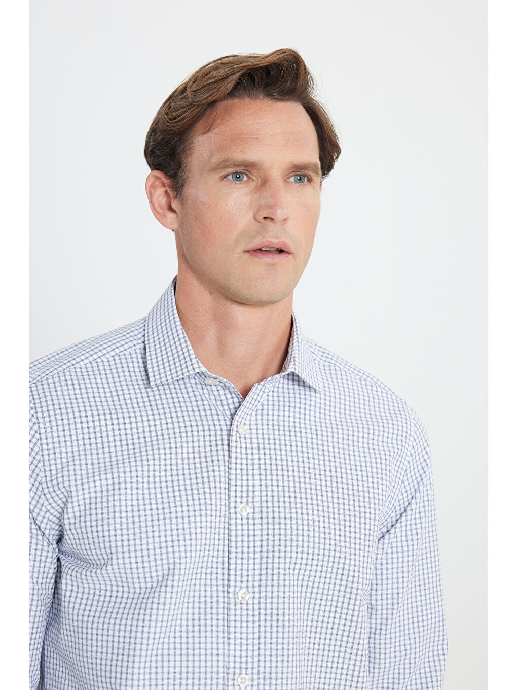 Erkek Beyaz-Lacivert Pamuklu Oxford Slim Fit Dar Kesim Klasik Yaka Armürlü Gömlek-3