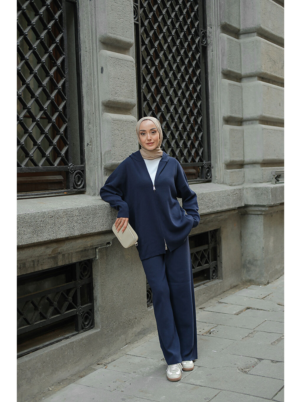 Kadın Kendinden Desenli Triko Takım Lacivert-1