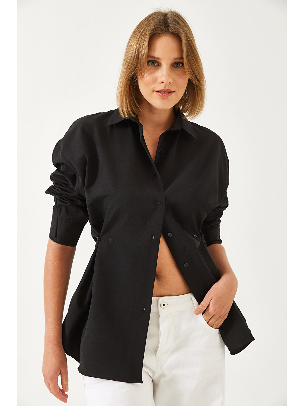 Siyah Kadın Düğme Detaylı Basic Gömlek G-3