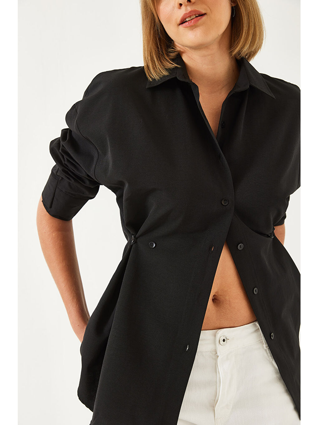 Siyah Kadın Düğme Detaylı Basic Gömlek G-4