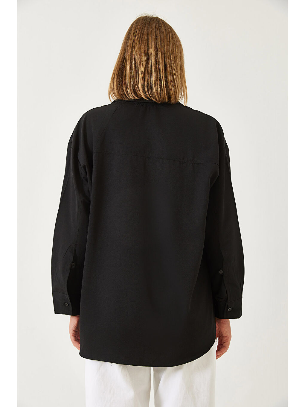 Siyah Kadın Düğme Detaylı Basic Gömlek G-6