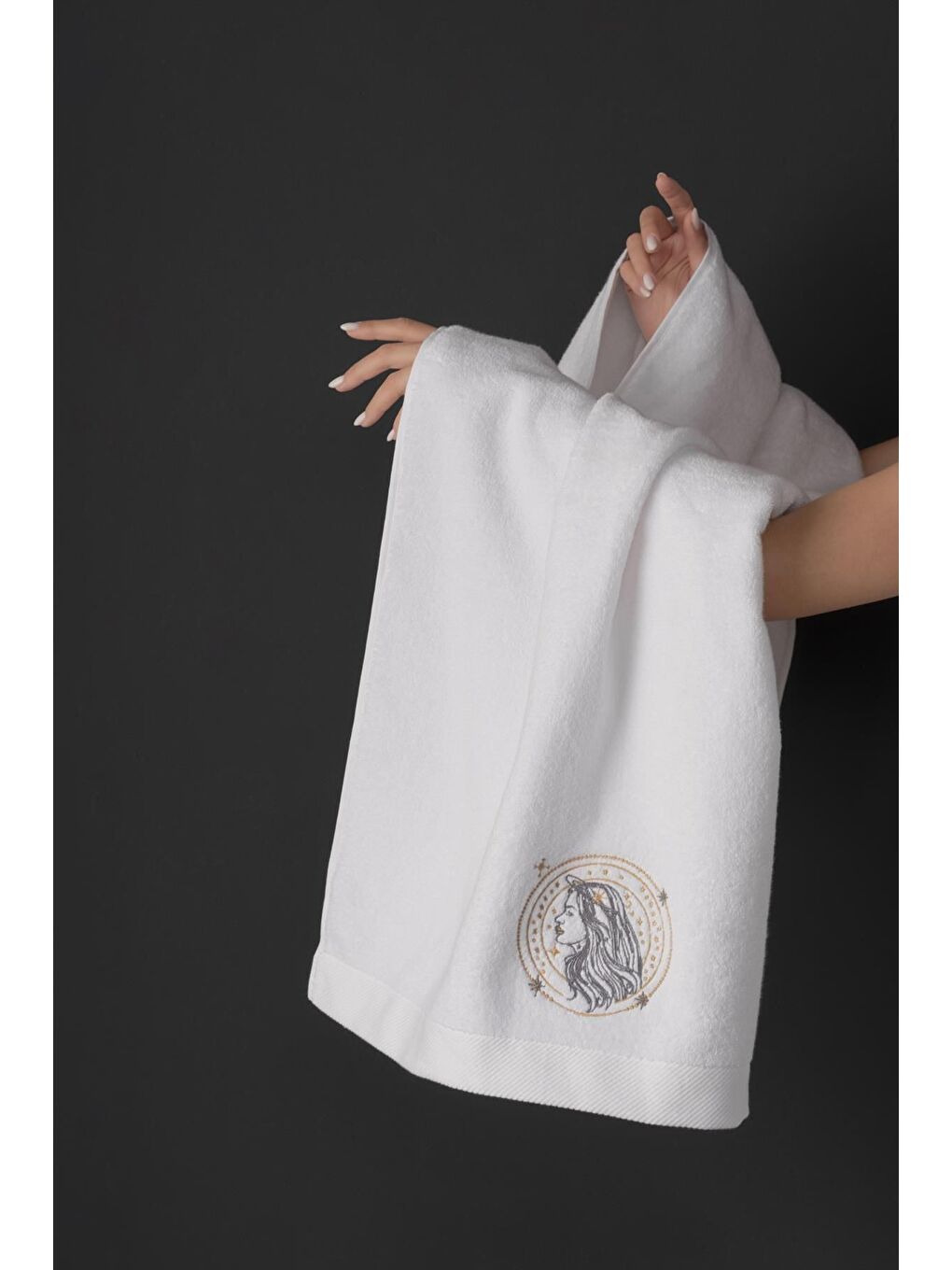 Beyaz %100 Microcotton Üst Kalite Havlu Seti Burç Nakışlı Basak-6