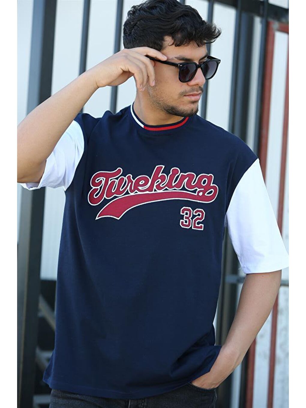 Tureking Nakışlı Kısa Kollu Tişört Oversize-Lacivert-1
