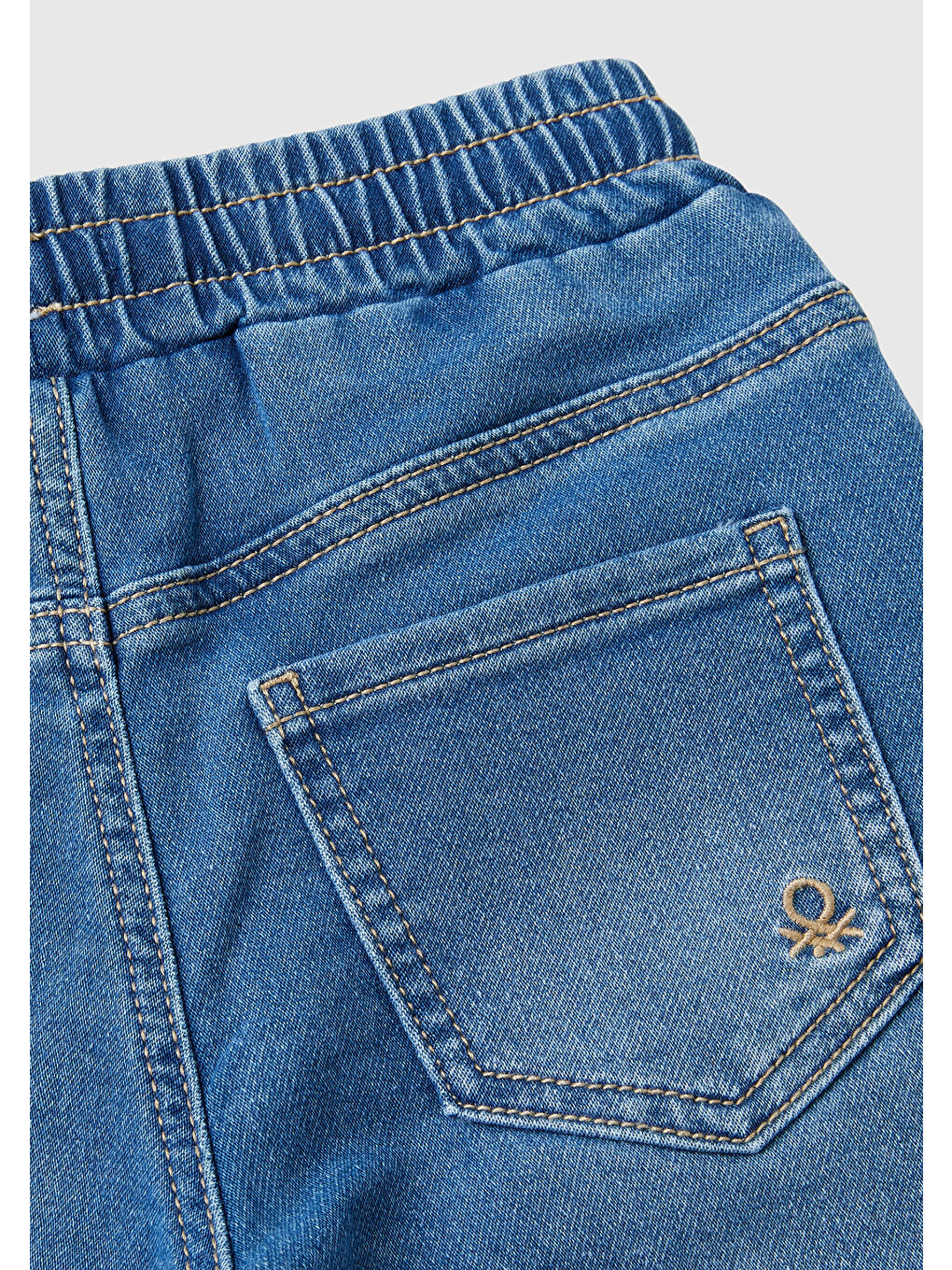 Erkek Çocuk Mavi Arka Cebi Logolu Lastik Paça Ağartılmış Denim Pantolon-2