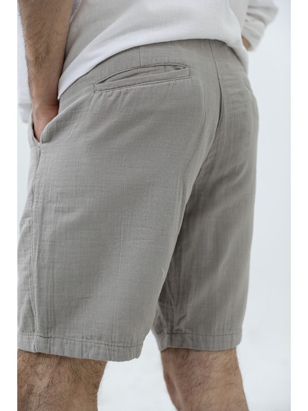 Erkek Açık Gri Musli Bağcıklı Keten Şort-1