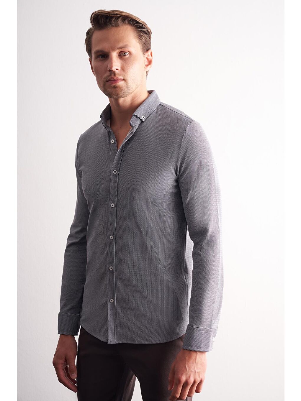 Lacivert - Beyaz Smart Düğmeli Yaka Uzun Kol Cepsiz Slim Fit Casual Gömlek 1004255165-2