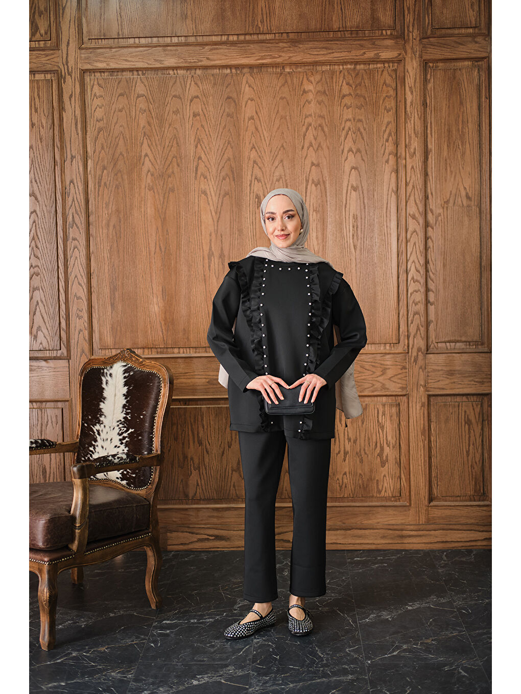 Kadın Taş Aksesuarlı Takım Siyah-3