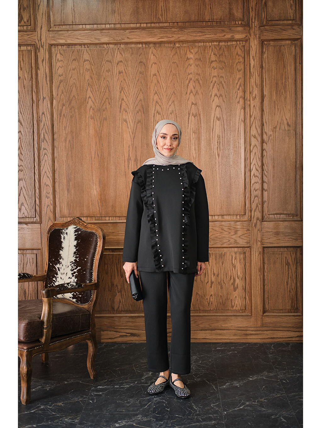 Kadın Taş Aksesuarlı Takım Siyah-4