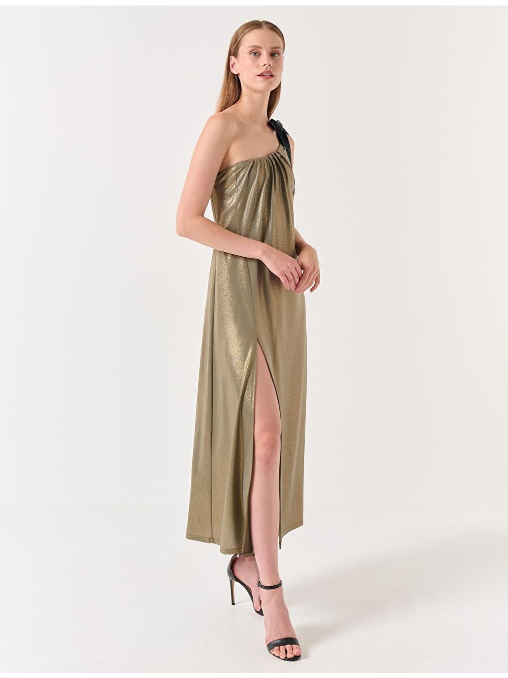 Haki Tek Omuz Parlak Yırtmaçlı Maxi Elbise-1