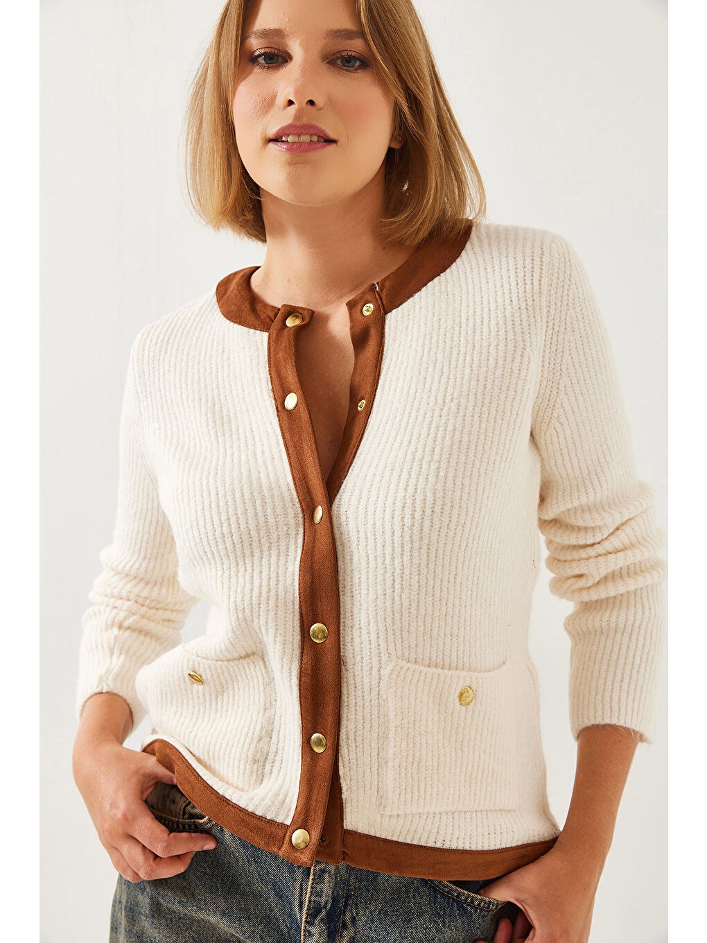 Beyaz Kadın Cep Desenli Triko Hırka-2