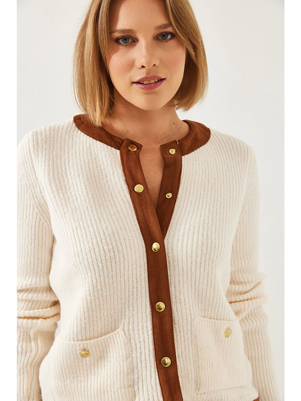 Beyaz Kadın Cep Desenli Triko Hırka-3