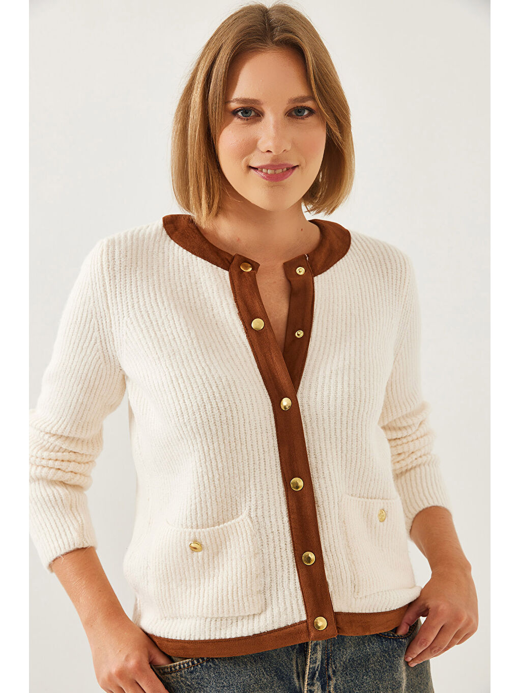 Beyaz Kadın Cep Desenli Triko Hırka-5