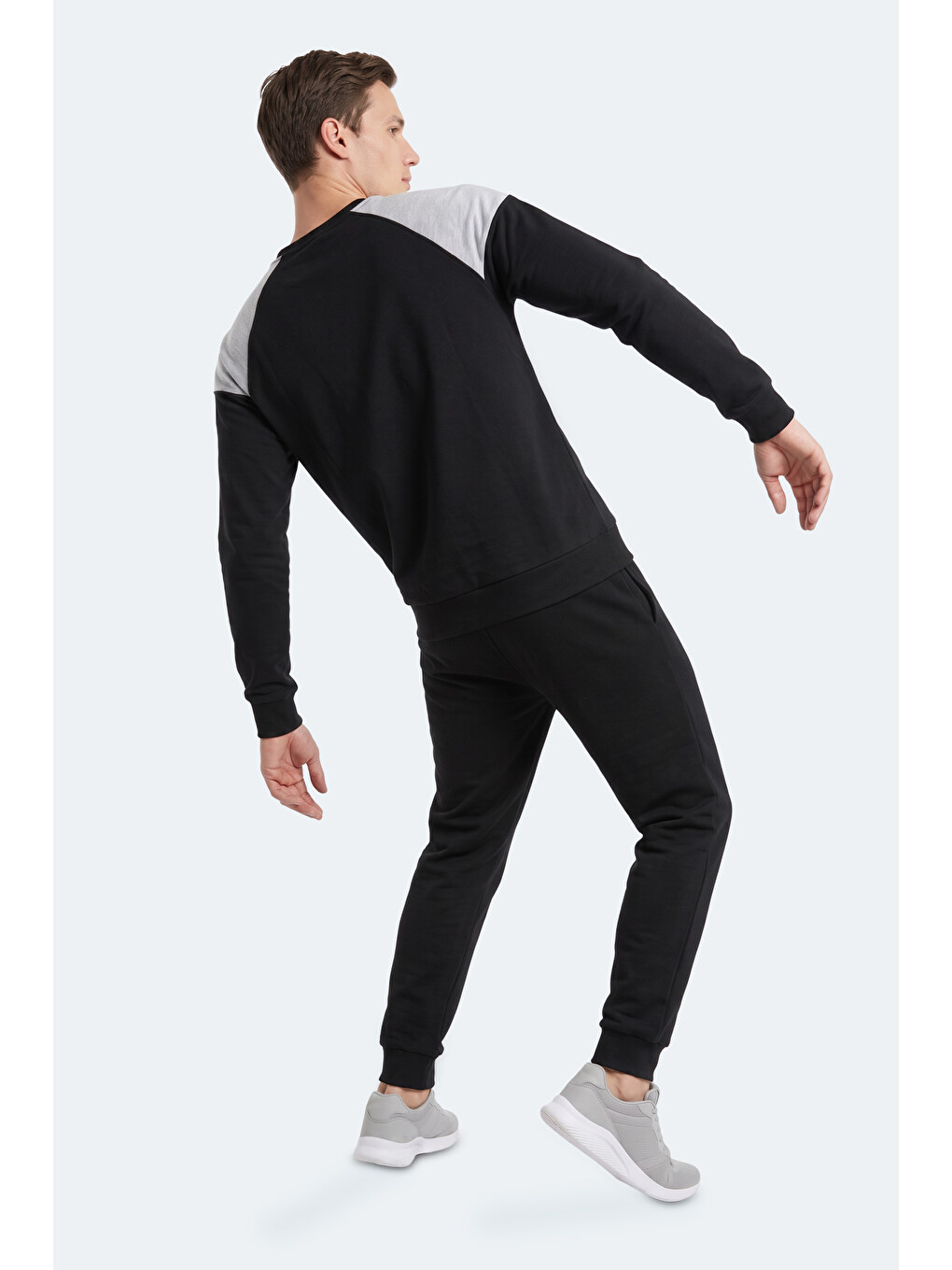 Made Erkek Siyah Sweatshırt-4