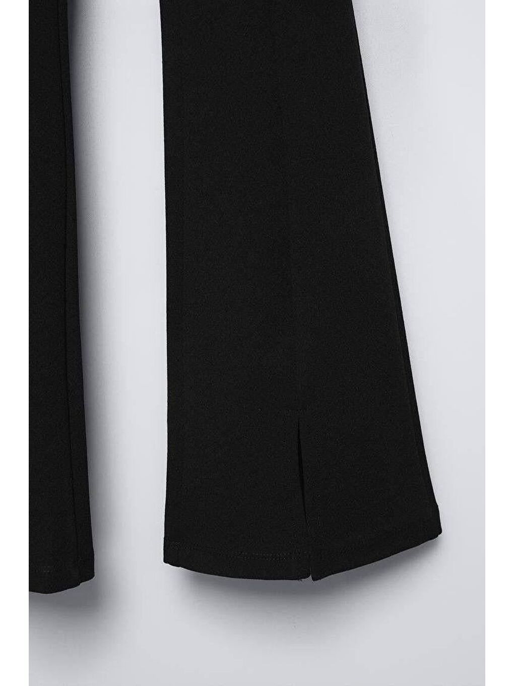 Kız Çocuk Pamuklu Siyah İspanyol Paça Pantolon – Yırtmaç Detaylı-1