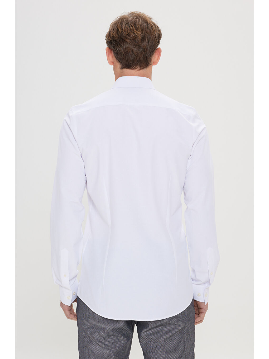 Erkek Beyaz Pamuklu Dar Kesim Klasik Yaka Armürlü Gömlek-4