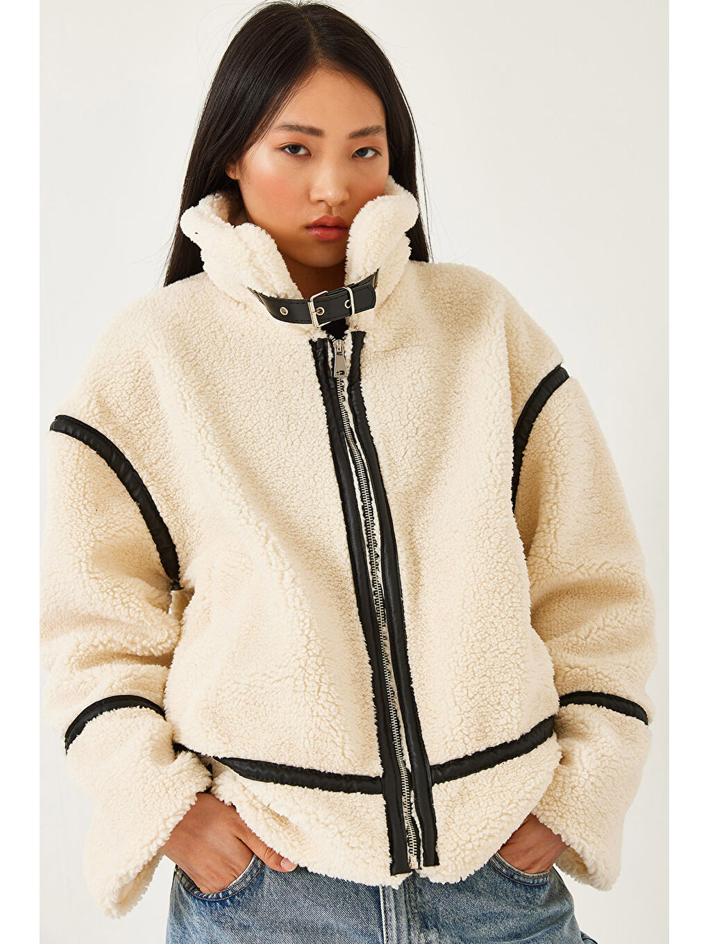 Ekru Kadın Deri Detaylı Pelüş Mont