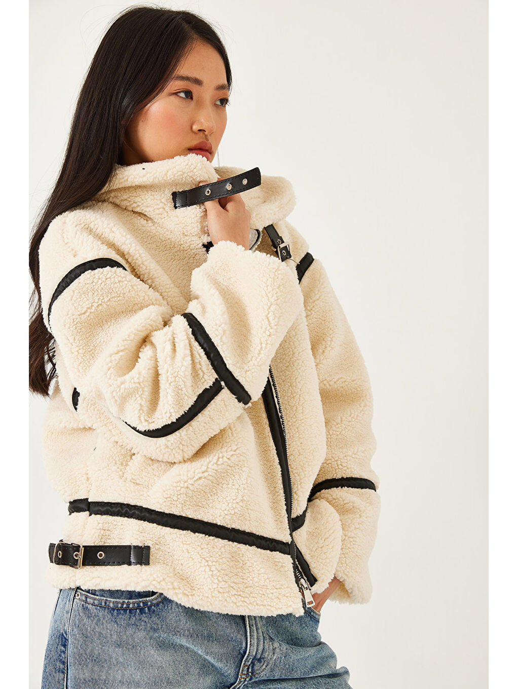 Ekru Kadın Deri Detaylı Pelüş Mont-3