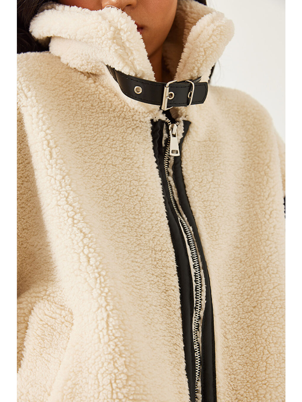 Ekru Kadın Deri Detaylı Pelüş Mont-5