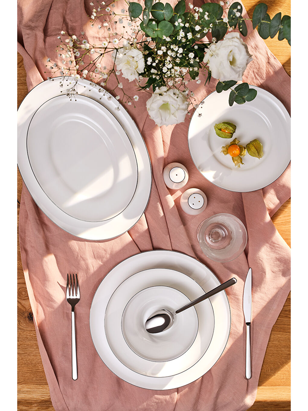 Beyaz Alicia Fine Bone 60 Parça 12 Kişilik Yuvarlak Yemek Takımı Platin-1