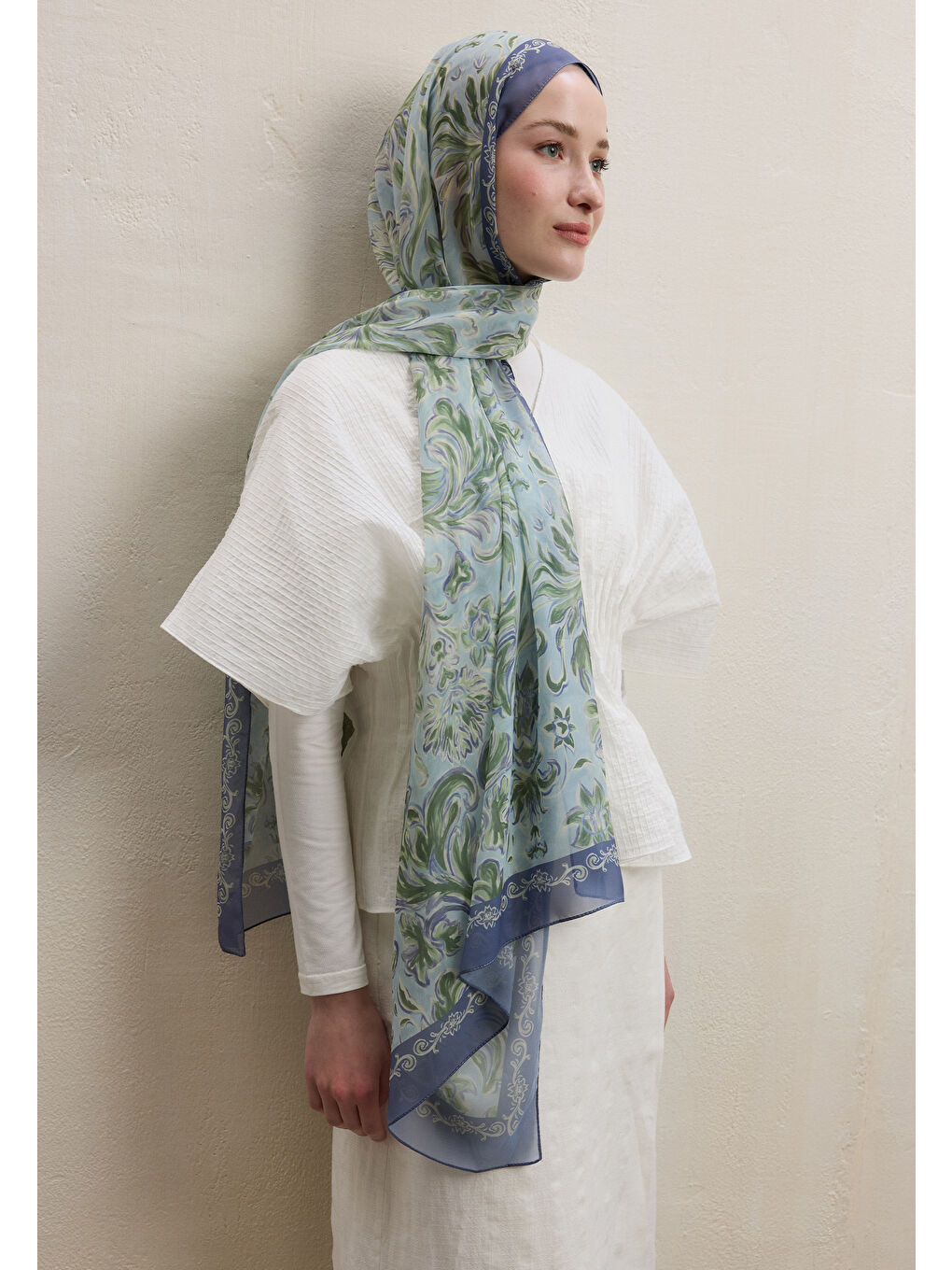 Mavi Laura Desen İpek Krep Şal Okyanus-1