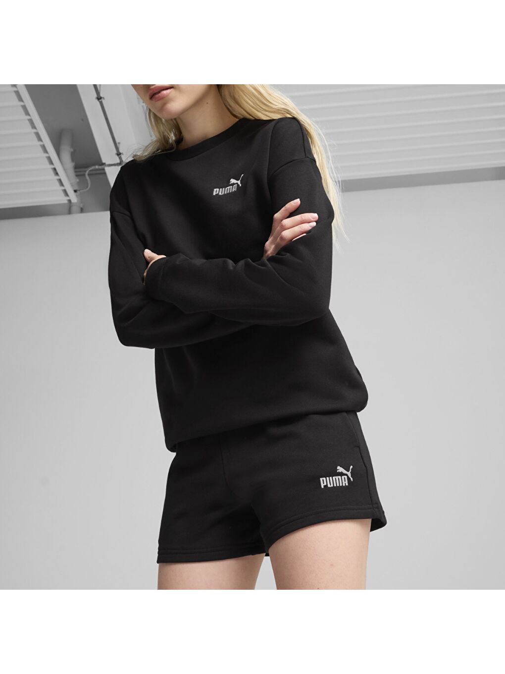 Essentials Small No 1 Logo Kadın Siyah Şort