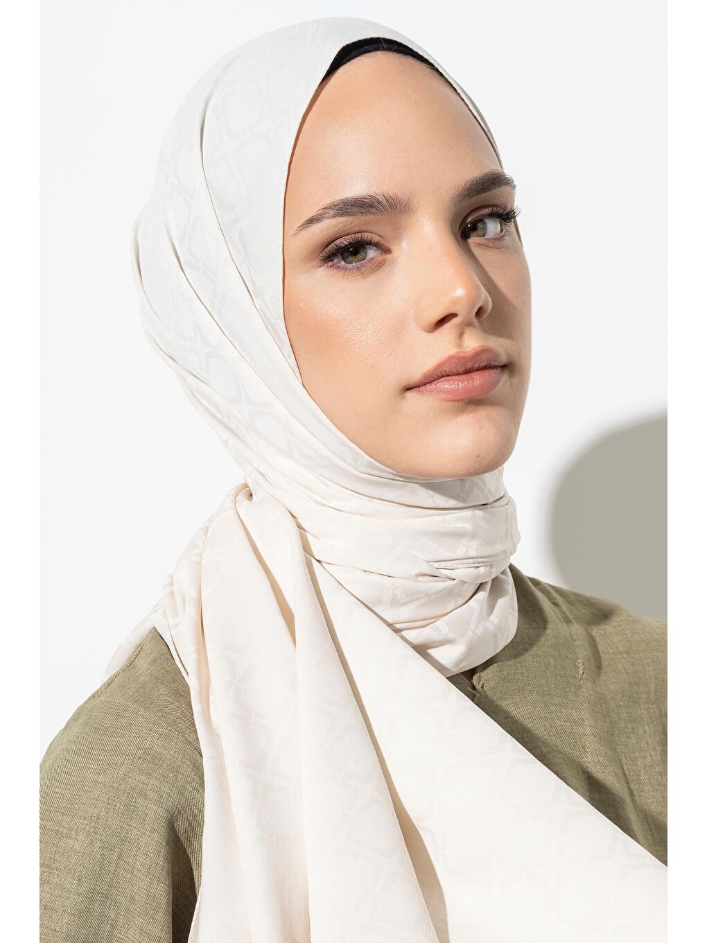 Ekru Kadın Geometrik Desen Jakarlı Şal-1