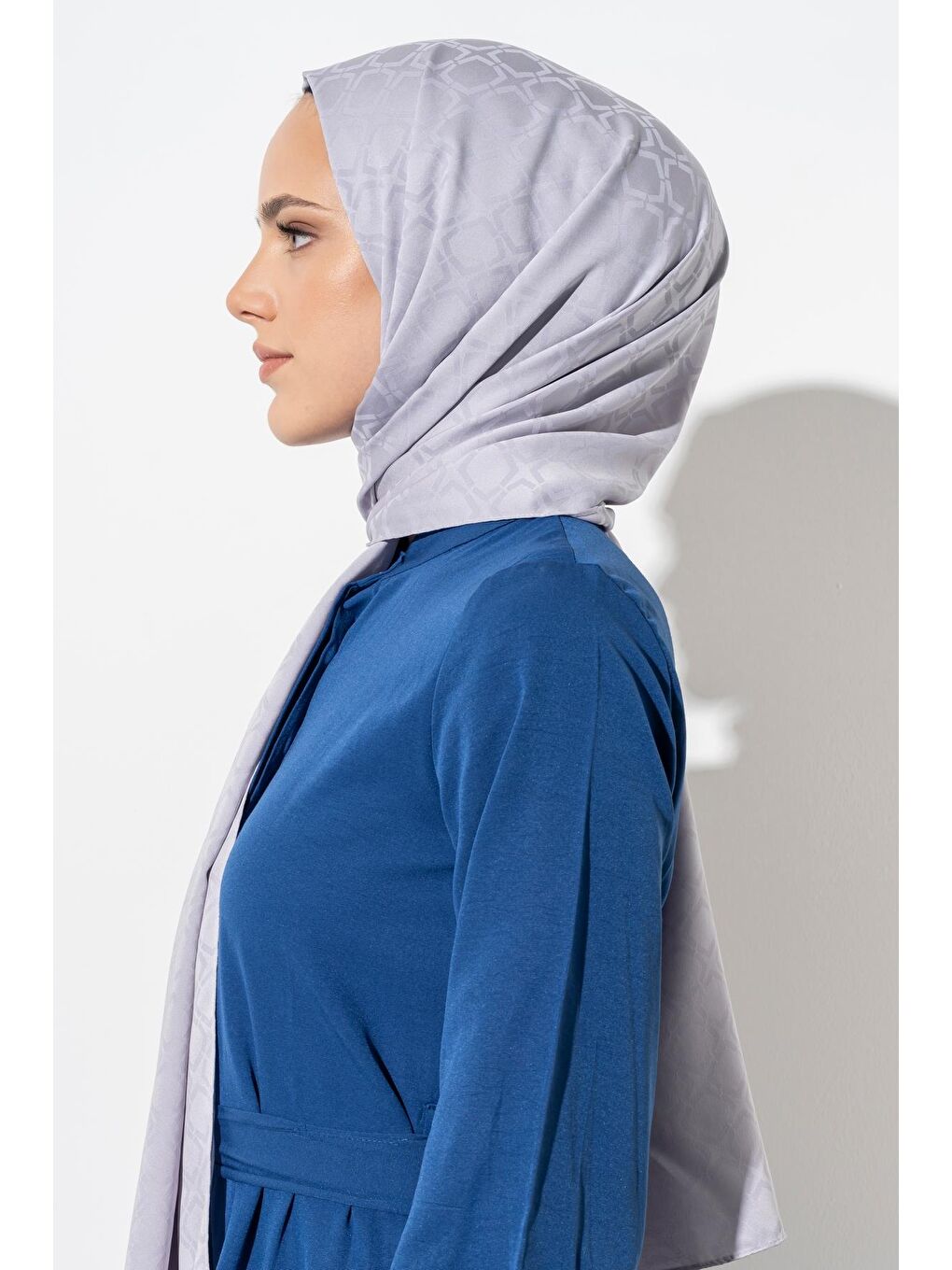 Gri Kadın Geometrik Desen Jakarlı Şal-4