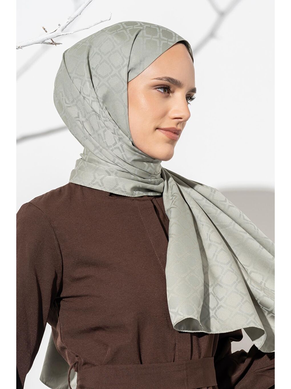 Haki Kadın Geometrik Desen Jakarlı Şal-1