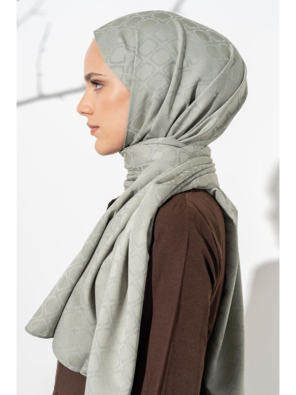 Haki Kadın Geometrik Desen Jakarlı Şal-4