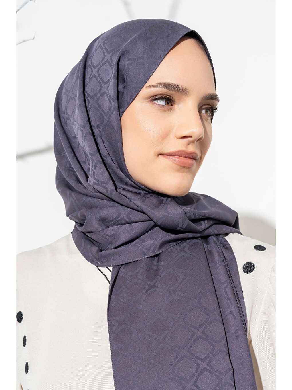 Antrasit Kadın Geometrik Desen Jakarlı Şal-4