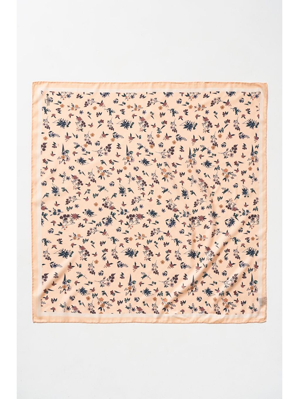 Turuncu Kadın Digital Baskılı Çiçek Desen Soft Eşarp-4