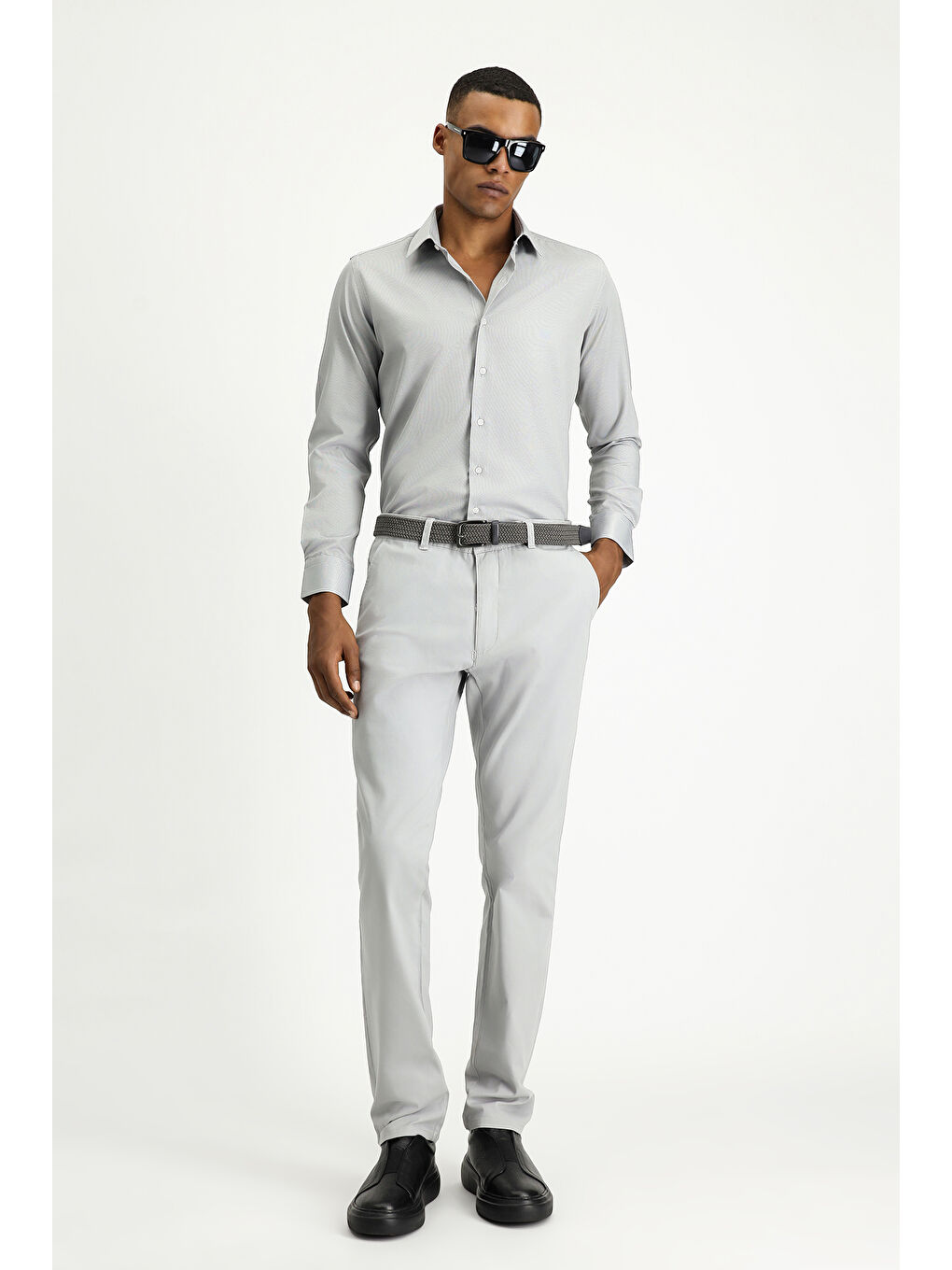 Lacivert Uzun Kol Slim Fit Dar Kesim Klasik Desenli Pamuklu Kolay Ütülenebilir Gömlek