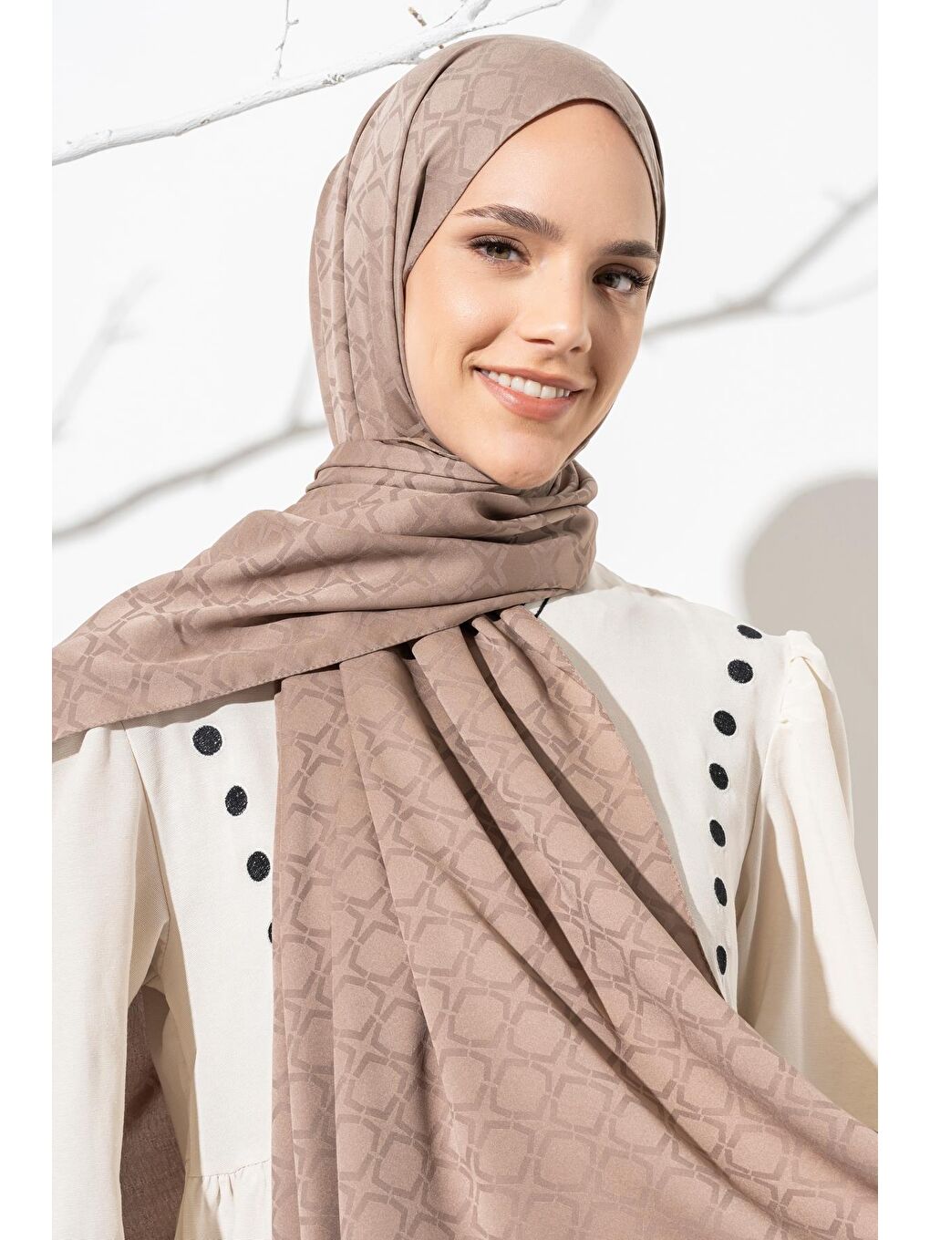 Kahverengi Kadın Geometrik Desen Jakarlı Şal-1