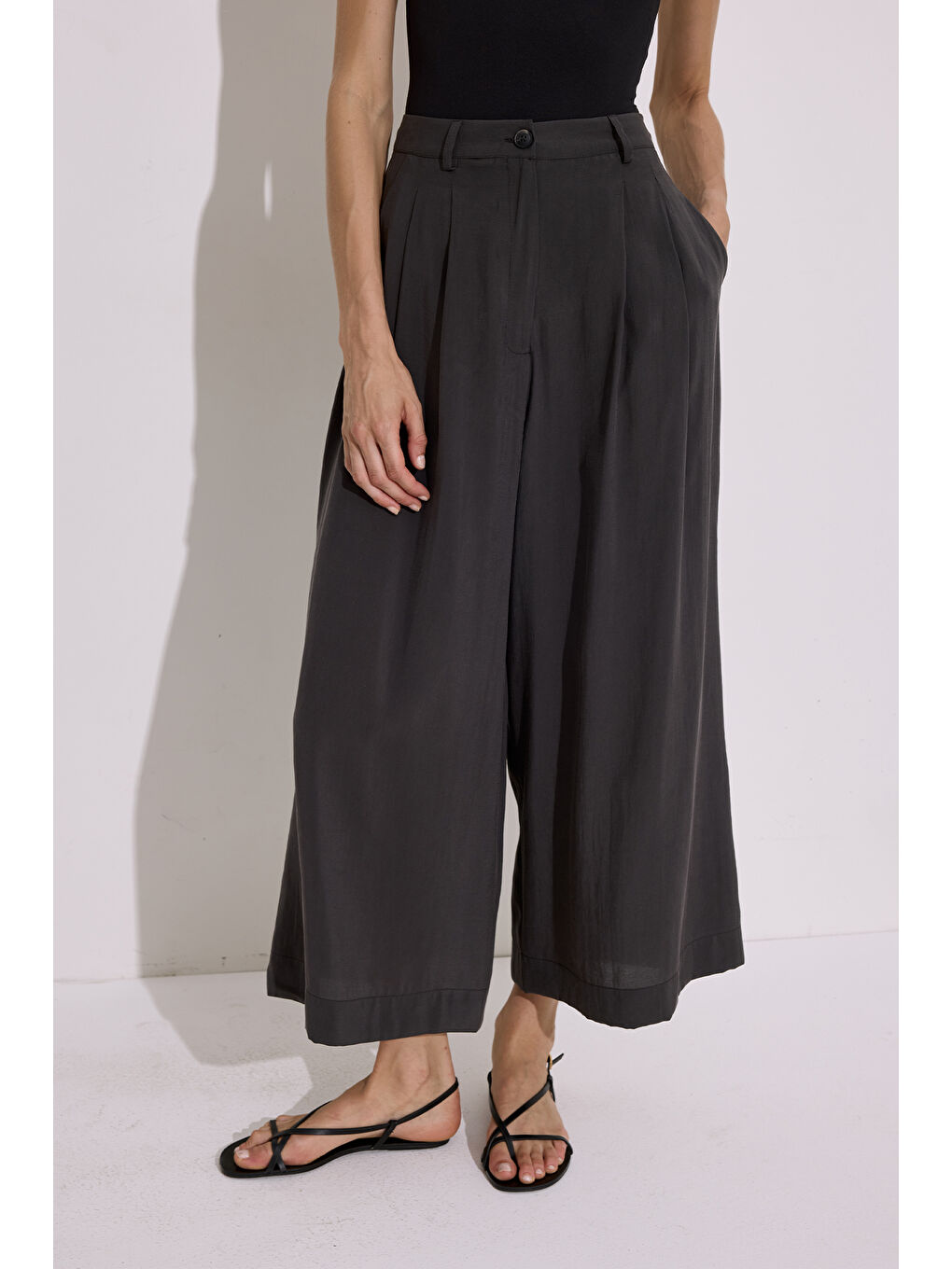 Modal Pileli Geniş Pantolon Antrasit-4