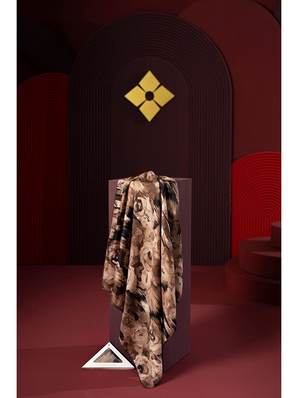 Siyah Kadın Millas Soft Eşarp