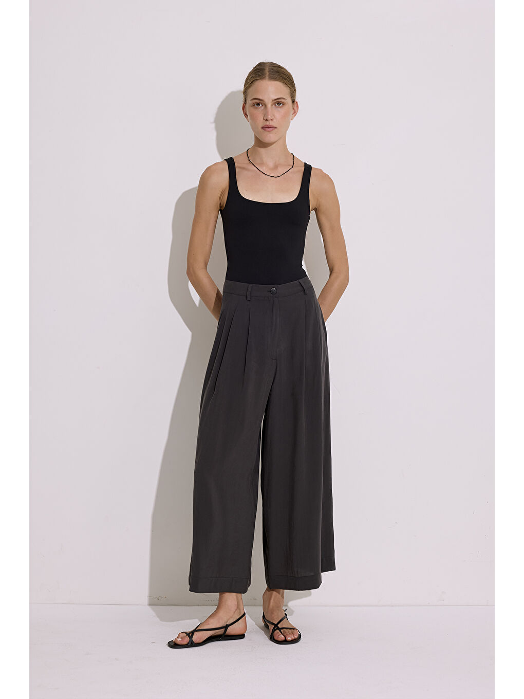 Modal Pileli Geniş Pantolon Antrasit-5